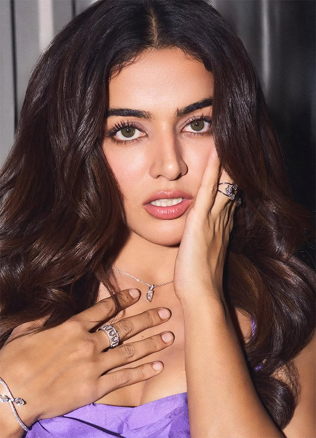 Bollywood Actress Wamiqa Gabbi HD Photos16