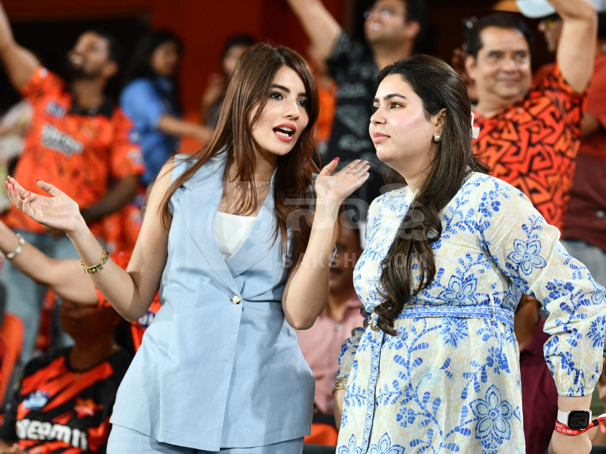 Celebrities And Fans In IPL Match At Hyderabad Uppal Cricket Stadium Photos9