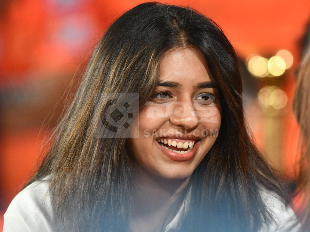 Celebrities And Fans In IPL Match At Hyderabad Uppal Cricket Stadium Photos27