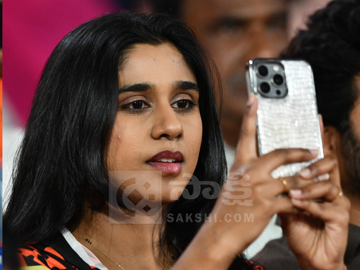Celebrities And Fans In IPL Match At Hyderabad Uppal Cricket Stadium Photos11