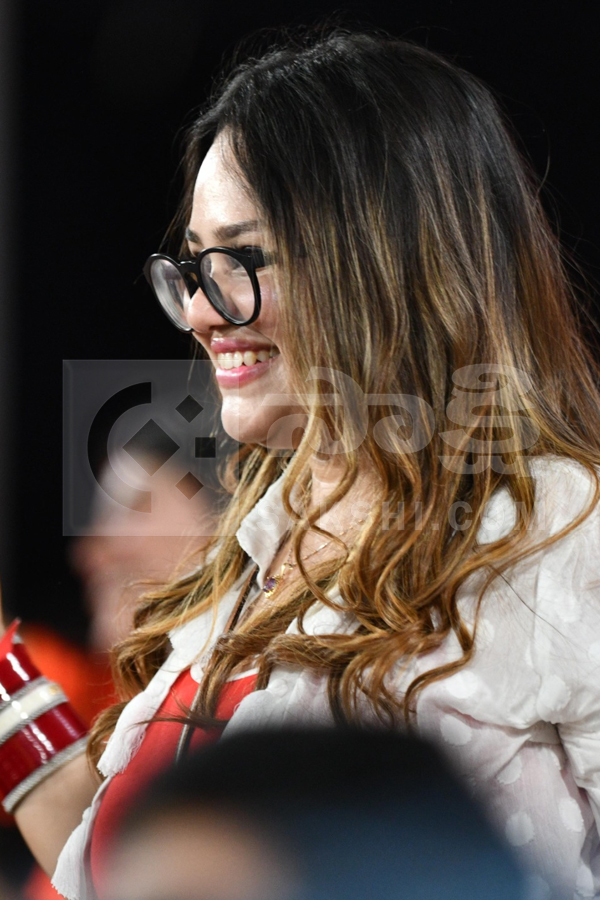 Celebrities And Fans In IPL Match At Hyderabad Uppal Cricket Stadium Photos5