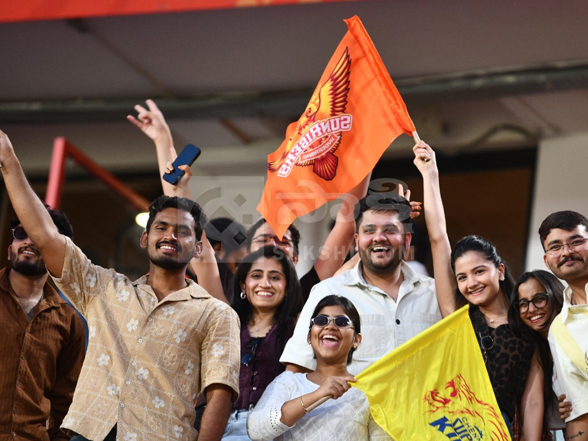Celebrities And Fans In IPL Match At Hyderabad Uppal Cricket Stadium Photos18