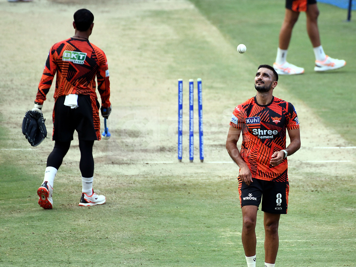 IPL 2026 : SRH vs CSK Match in Hyderabad 11