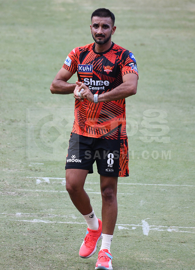 IPL 2026 : SRH vs CSK Match in Hyderabad 19