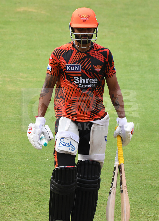 IPL 2026 : SRH vs CSK Match in Hyderabad 23