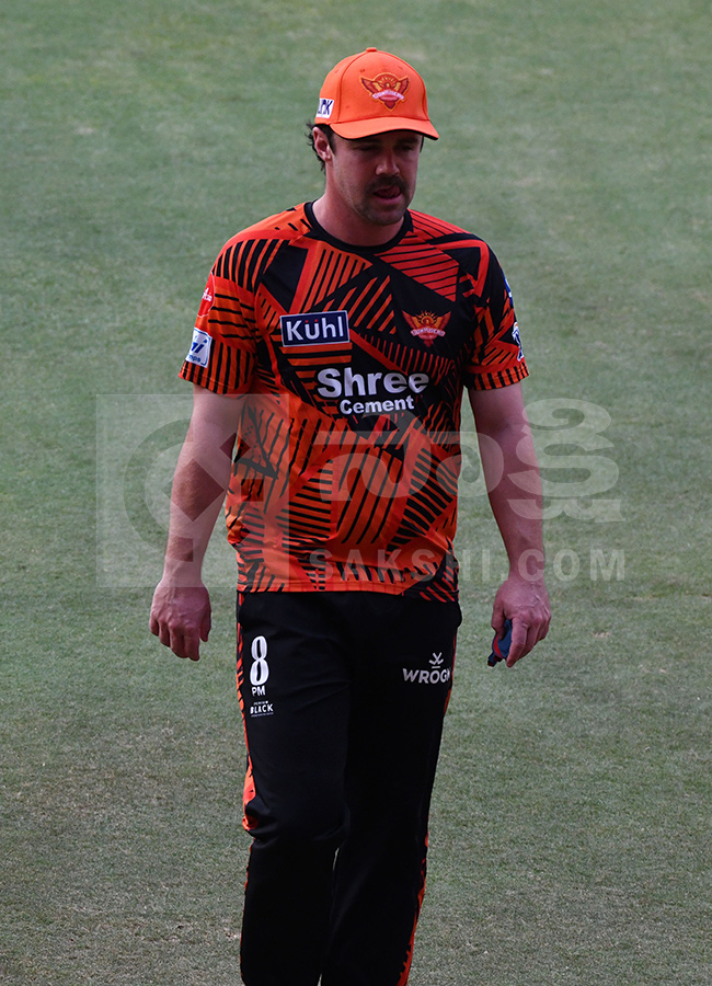 IPL 2026 : SRH vs CSK Match in Hyderabad 24