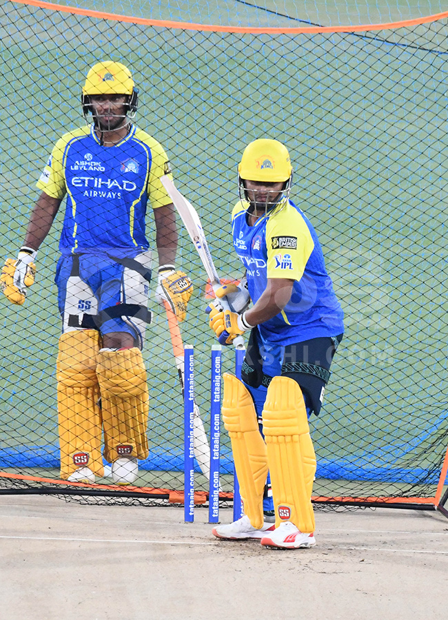 IPL 2026 : SRH vs CSK Match in Hyderabad 26