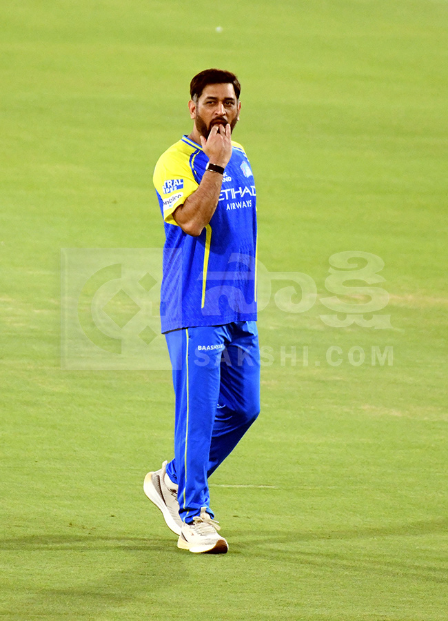 IPL 2026 : SRH vs CSK Match in Hyderabad 29