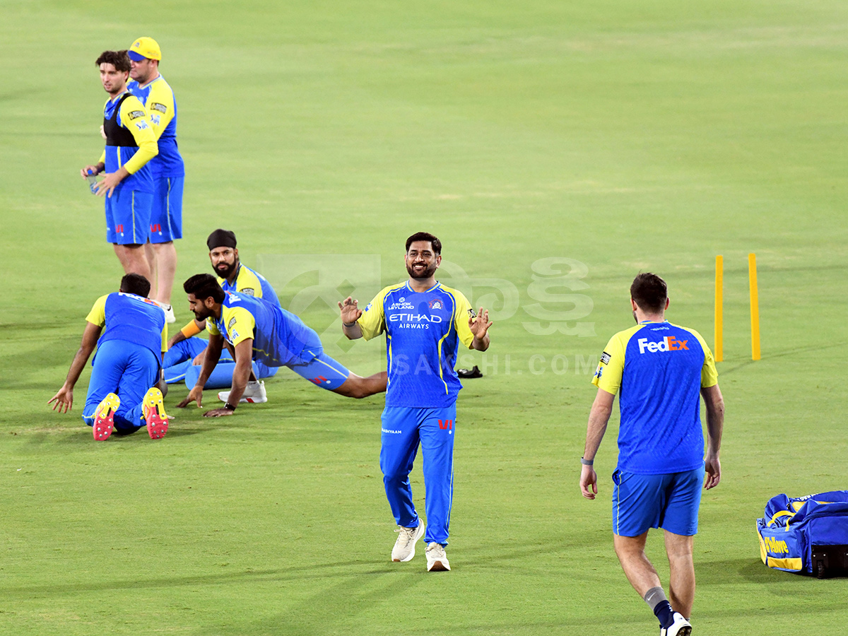 IPL 2026 : SRH vs CSK Match in Hyderabad 3