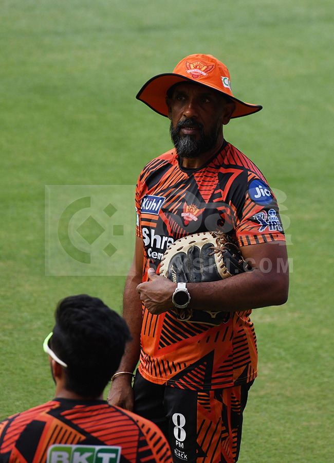 IPL 2026 : SRH vs CSK Match in Hyderabad 36