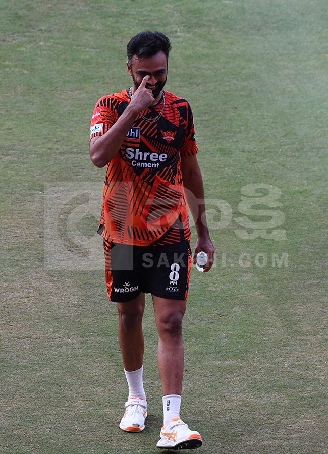 IPL 2026 : SRH vs CSK Match in Hyderabad 38