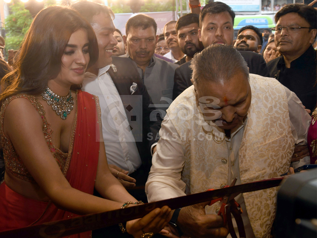 Actress Nidhhi Agarwal launched Jewellery in Hyderabad Photos2