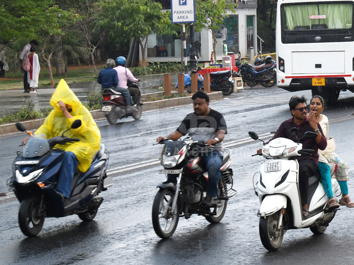 Rain Hits Several Places In Hyderabad Photos11
