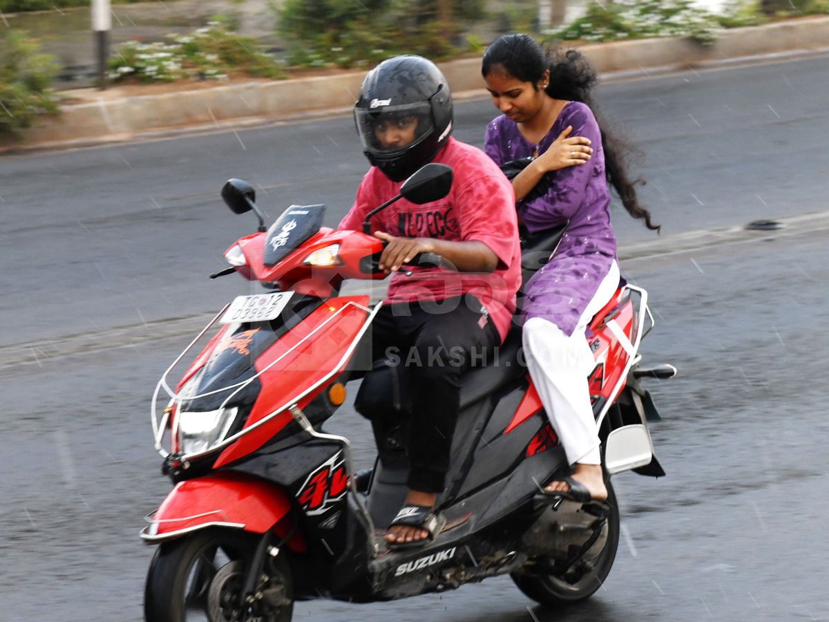 Rain Hits Several Places In Hyderabad Photos4