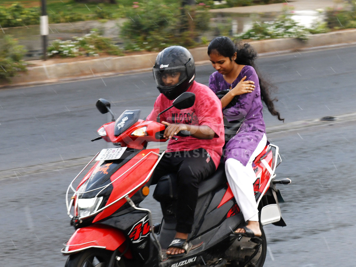 Rain Hits Several Places In Hyderabad Photos5