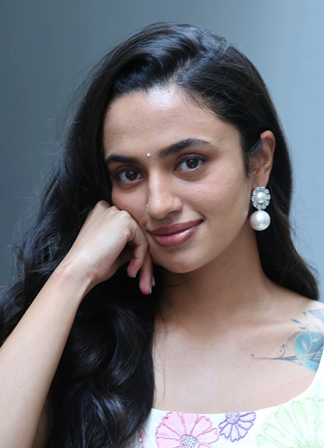 Biker Movie : Actress Malvika Nair HD Photos13