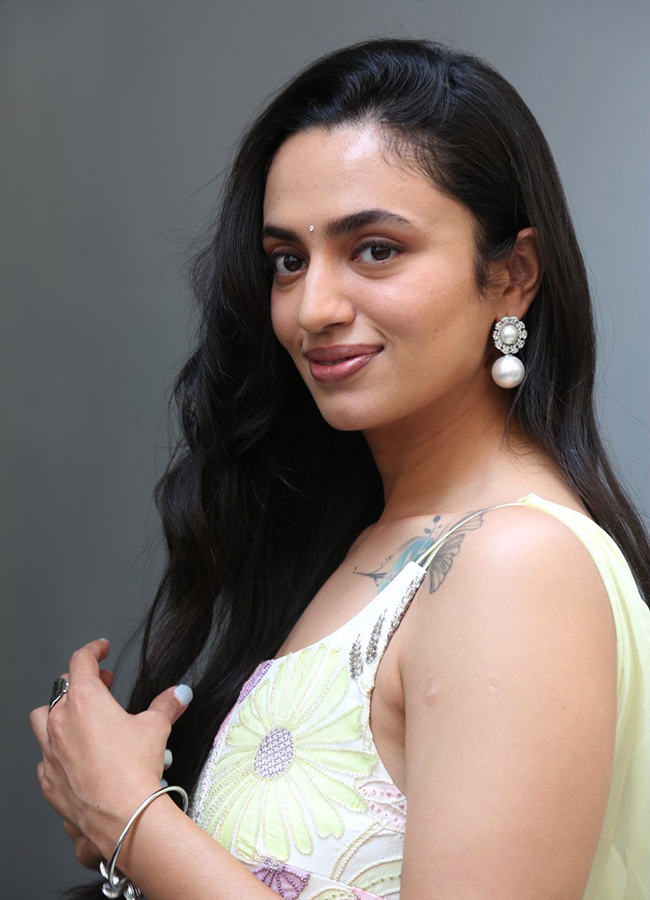 Biker Movie : Actress Malvika Nair HD Photos19