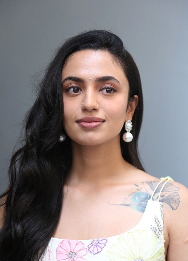 Biker Movie : Actress Malvika Nair HD Photos5