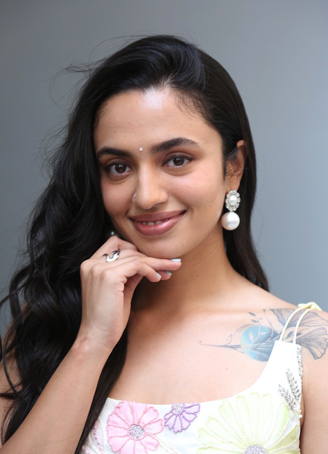 Biker Movie : Actress Malvika Nair HD Photos6