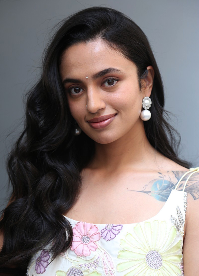 Biker Movie : Actress Malvika Nair HD Photos7