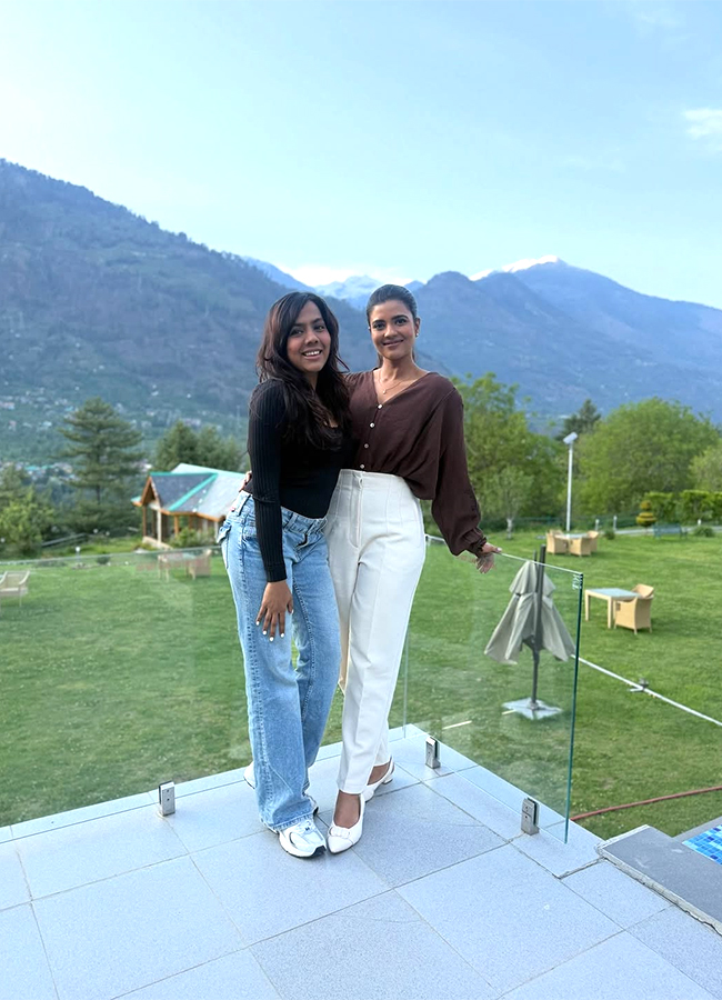 Actress Aishwarya Rajesh Manali Trip Viral Photos4