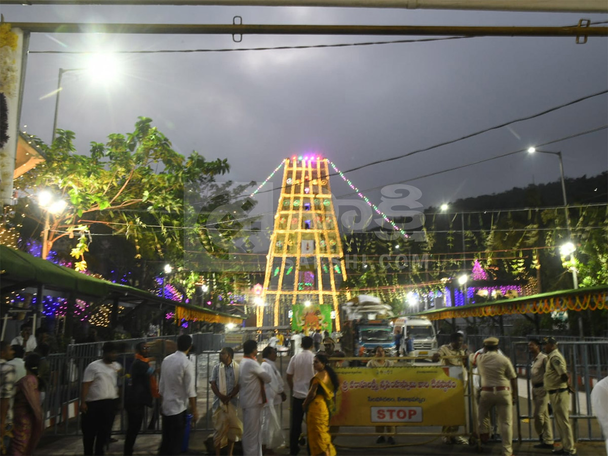 Simhachalam Varaha Lakshmi Narasimha Swamy Chandanotsavam 2026 Photos9
