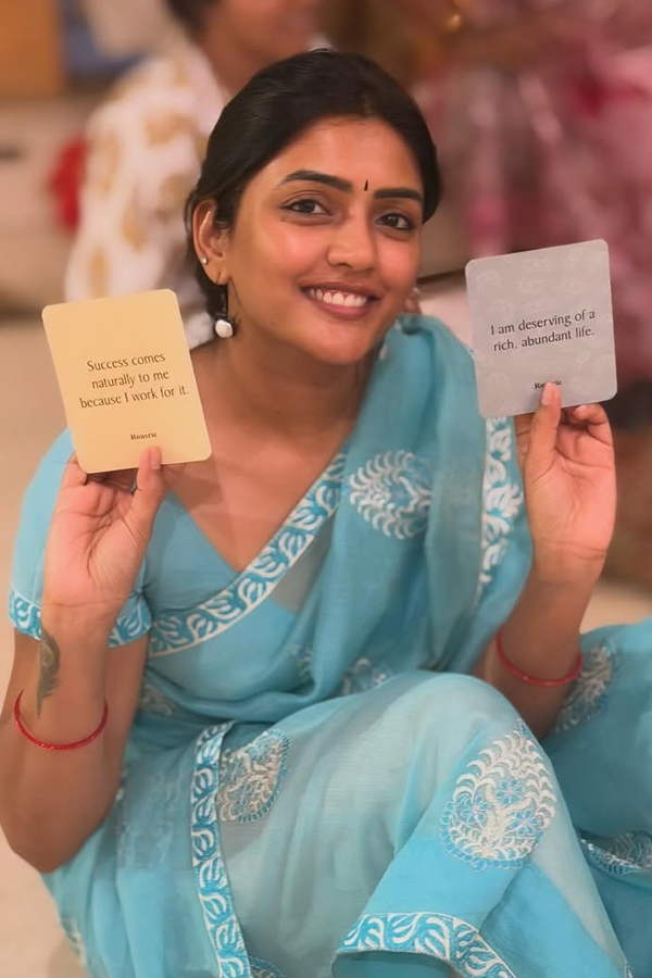 Actress Eesha Rebba Birthday Moments Photos2