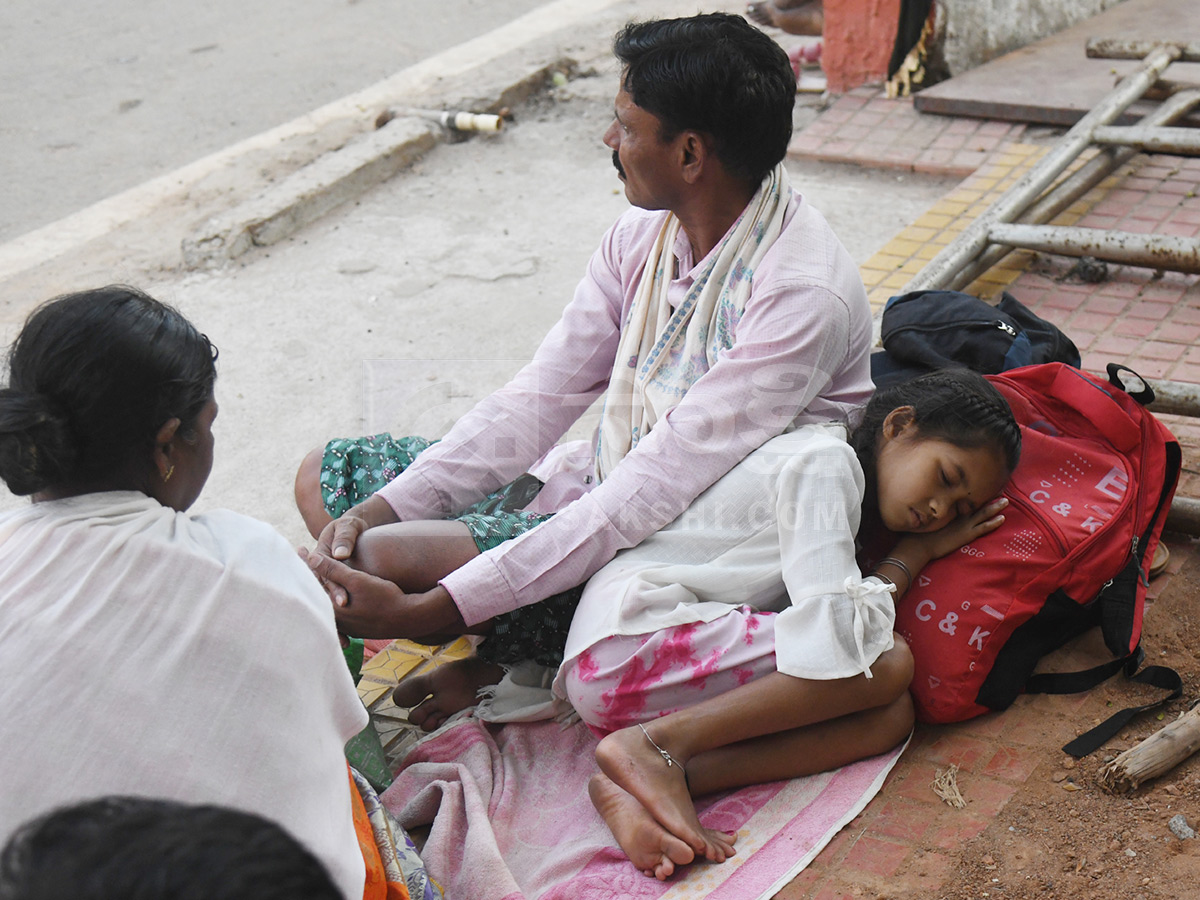Devotional : Nijaroopa Darshanam at Simhachalam HD Photos15