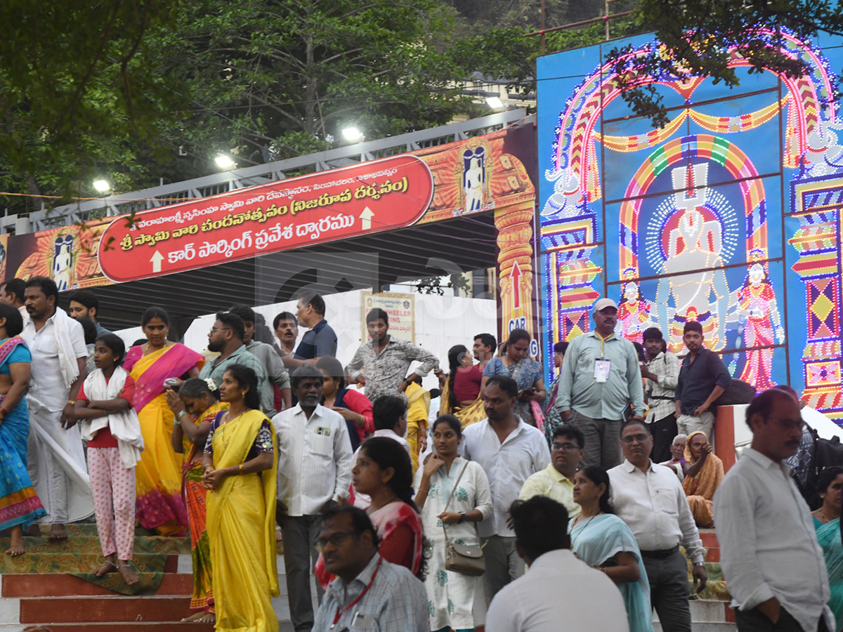 Devotional : Nijaroopa Darshanam at Simhachalam HD Photos7