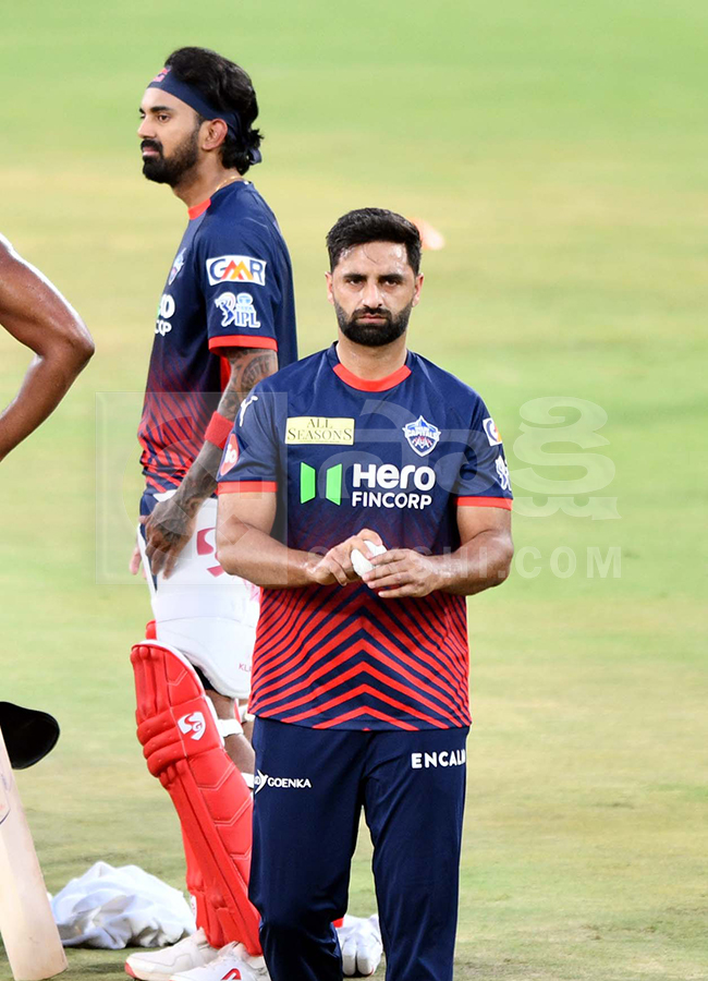 IPL 2026 : SRH vs DC Match in Hyderabad17