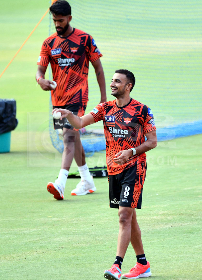 IPL 2026 : SRH vs DC Match in Hyderabad9