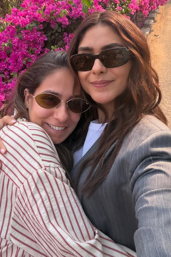 Actress Mrunal Thakur Latest Beautiful Photos9