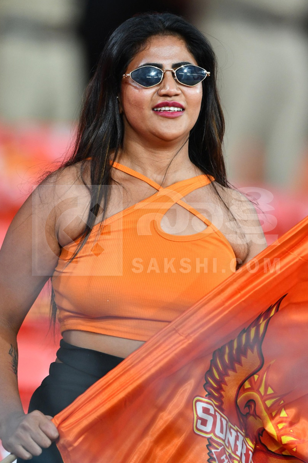 SRH vs DC: Celebrities Light Up Uppal Stadium in IPL 2026 Photos11