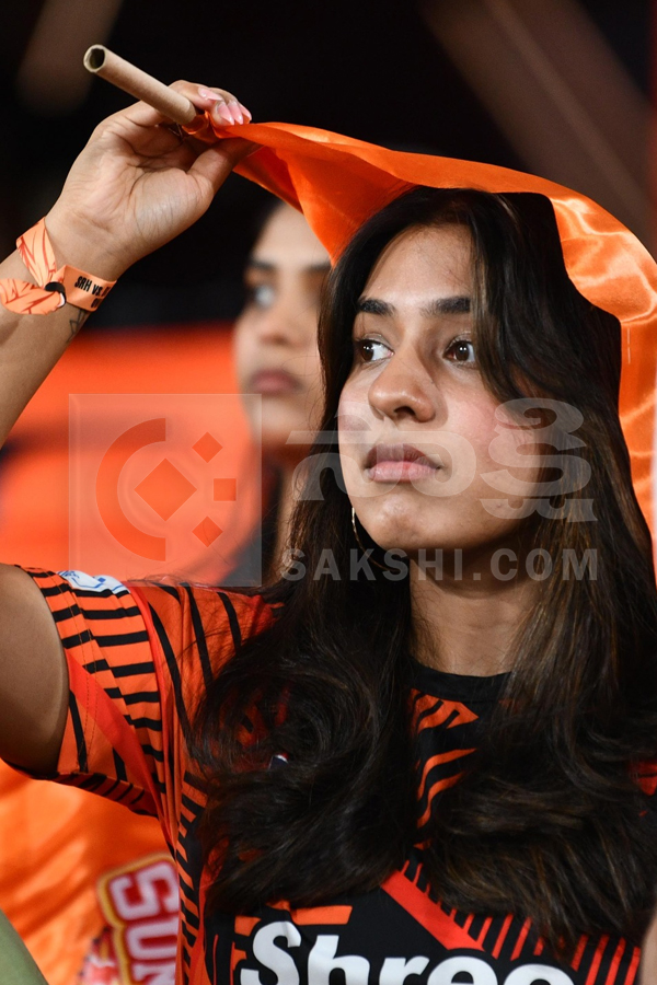 SRH vs DC: Celebrities Light Up Uppal Stadium in IPL 2026 Photos20