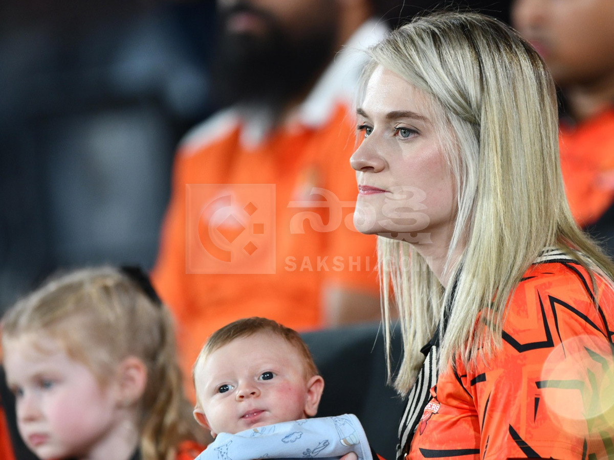 SRH vs DC: Celebrities Light Up Uppal Stadium in IPL 2026 Photos27