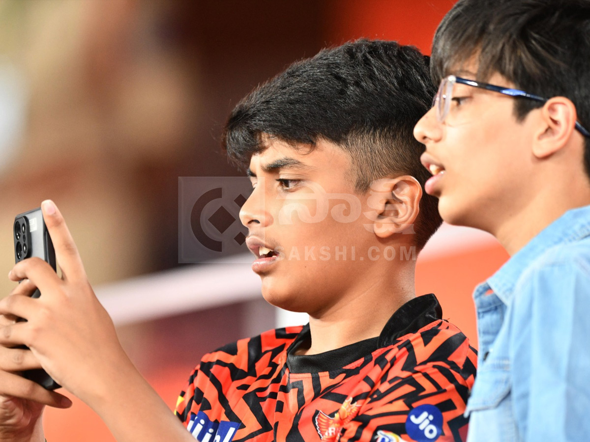 SRH vs DC: Celebrities Light Up Uppal Stadium in IPL 2026 Photos29