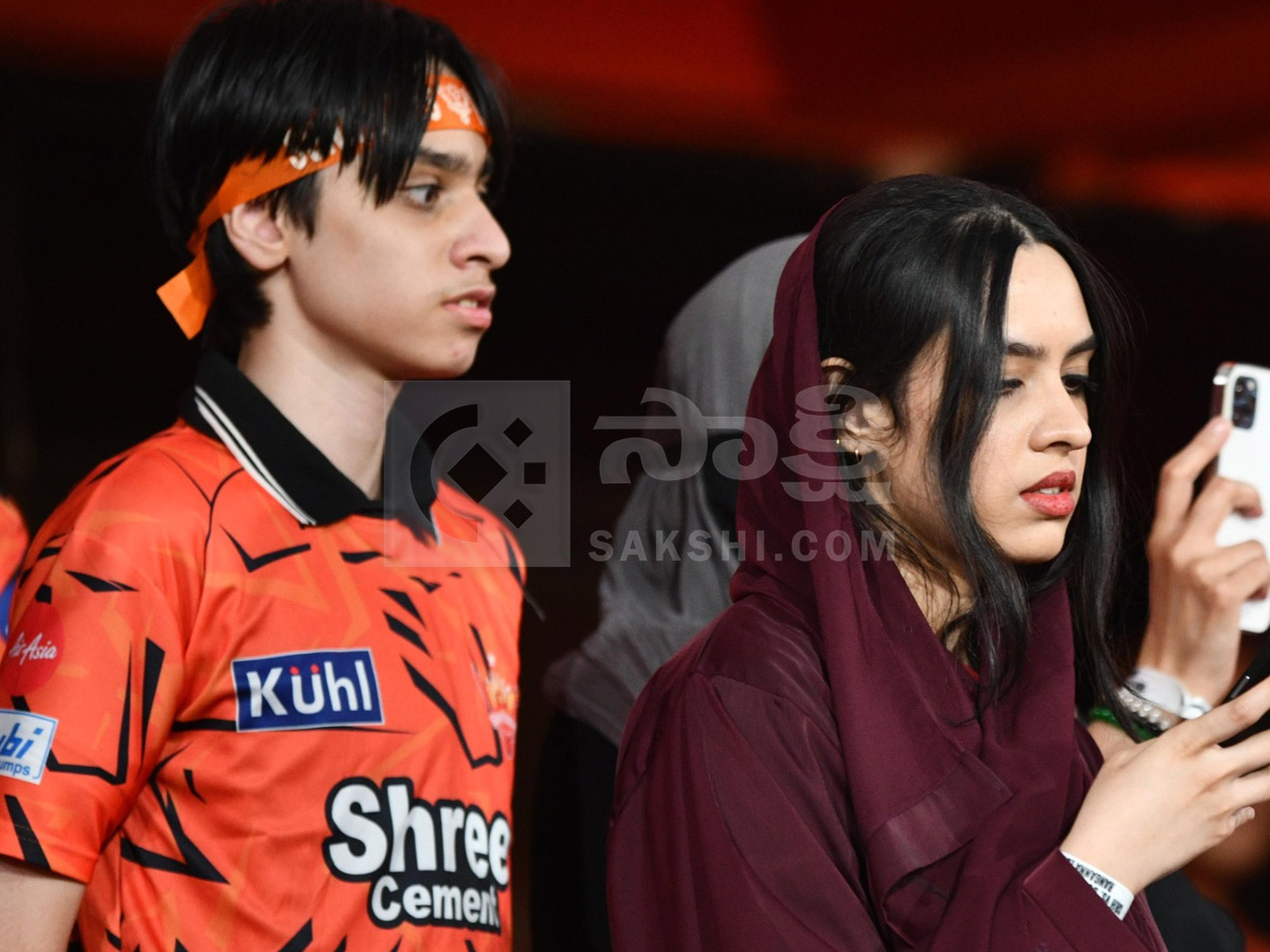 SRH vs DC: Celebrities Light Up Uppal Stadium in IPL 2026 Photos35