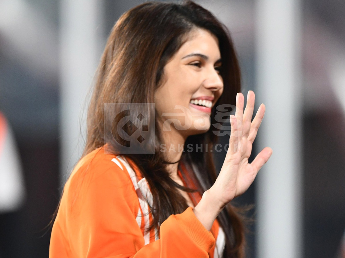 SRH vs DC: Celebrities Light Up Uppal Stadium in IPL 2026 Photos37