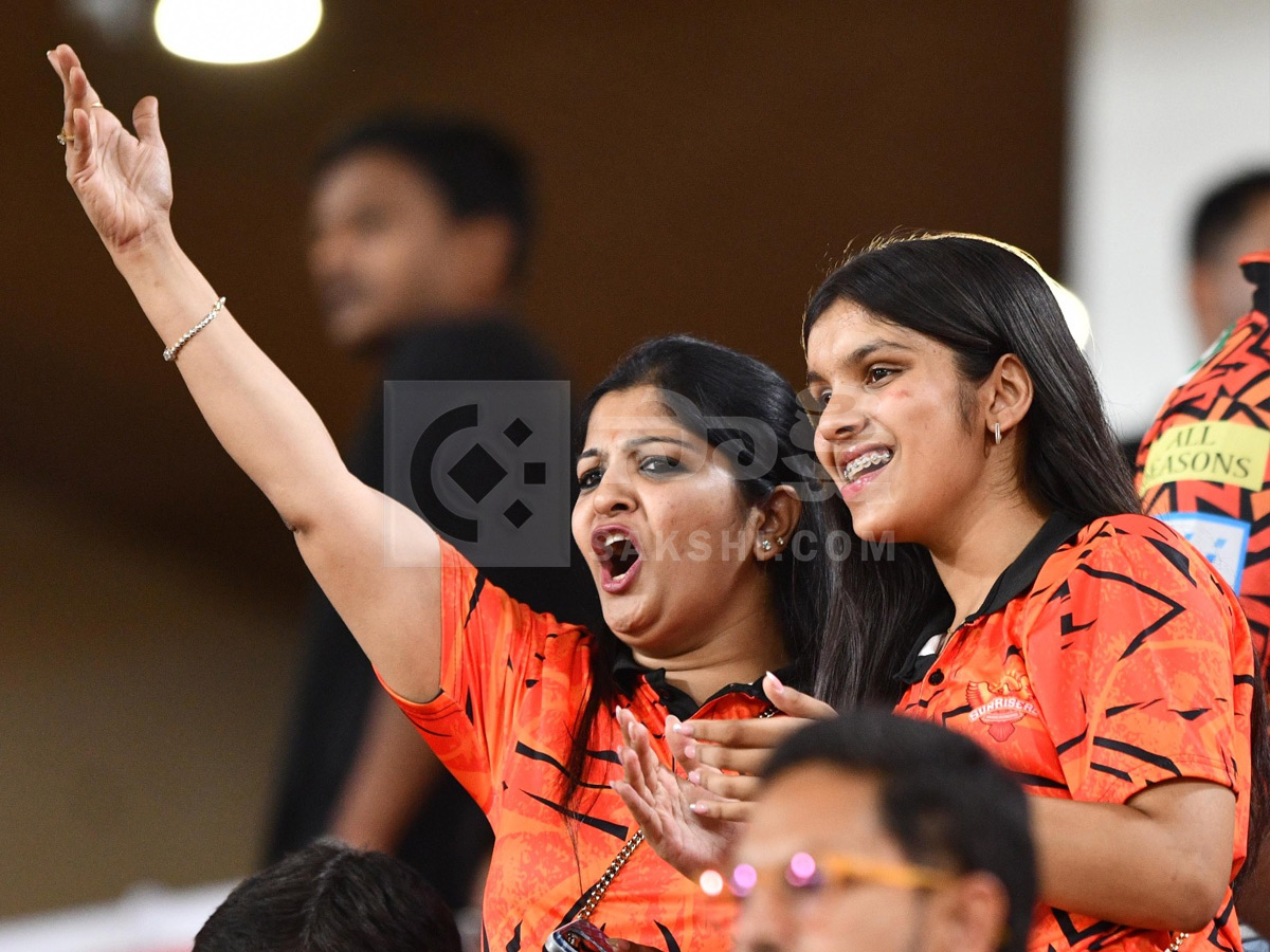 SRH vs DC: Celebrities Light Up Uppal Stadium in IPL 2026 Photos38