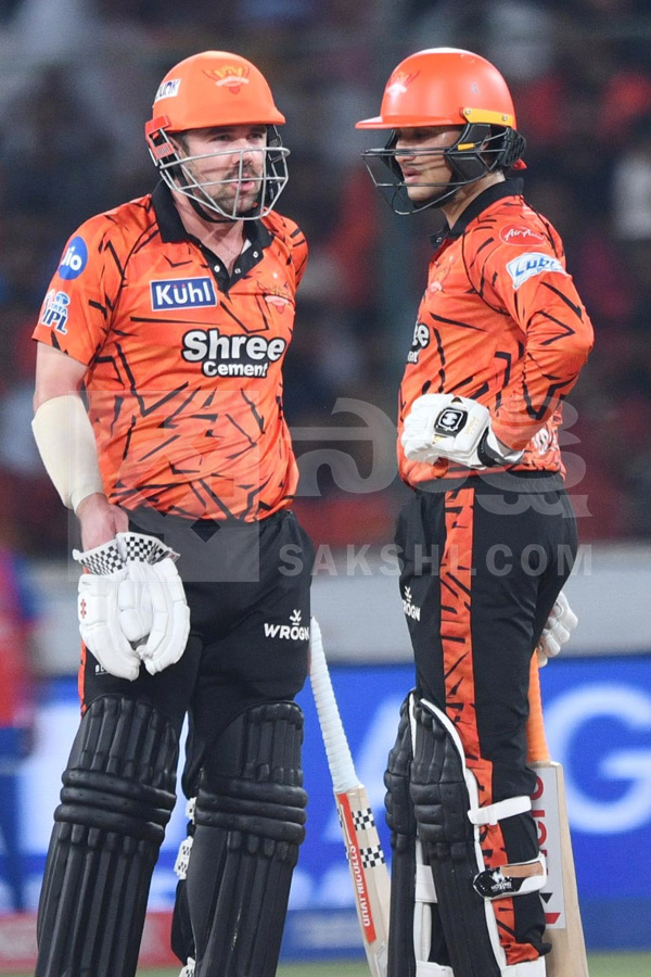 SRH vs DC: Celebrities Light Up Uppal Stadium in IPL 2026 Photos5