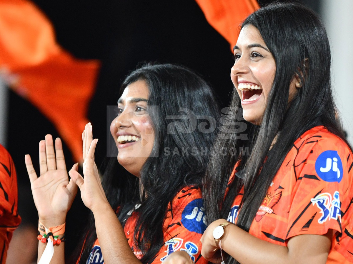 SRH vs DC: Celebrities Light Up Uppal Stadium in IPL 2026 Photos43