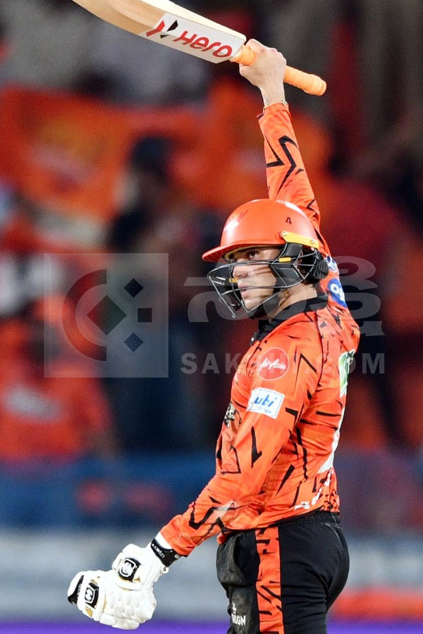 SRH vs DC: Celebrities Light Up Uppal Stadium in IPL 2026 Photos7