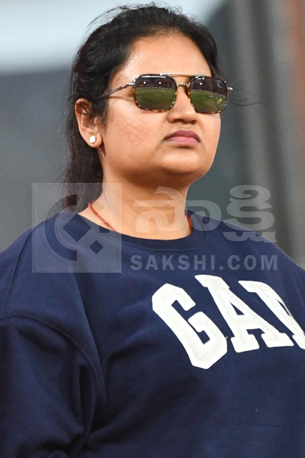 SRH vs DC: Celebrities Light Up Uppal Stadium in IPL 2026 Photos10