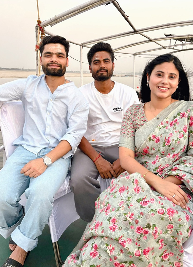 Rinku Singh And Priya Saroj Seek Blessings At Kashi Vishwanath Temple6