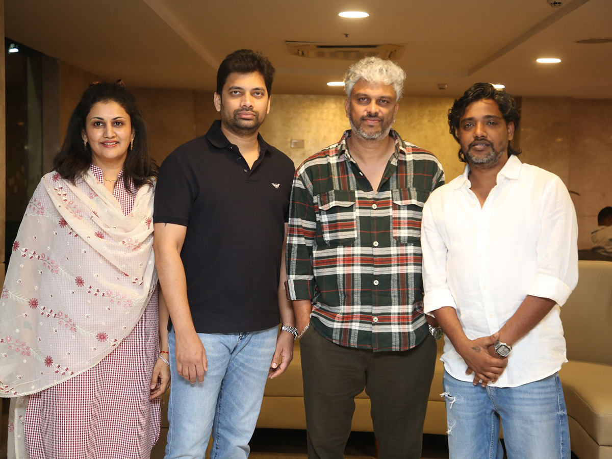 Vaazha 2 Telugu Pre Release Event Photos16