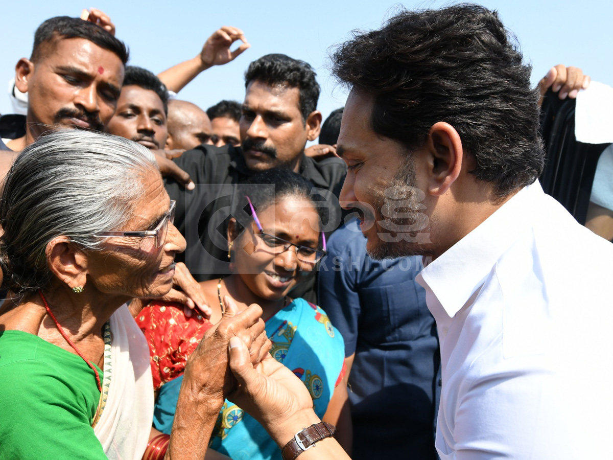 YS Jagan Pulivendula Tour 2nd Day Photos16