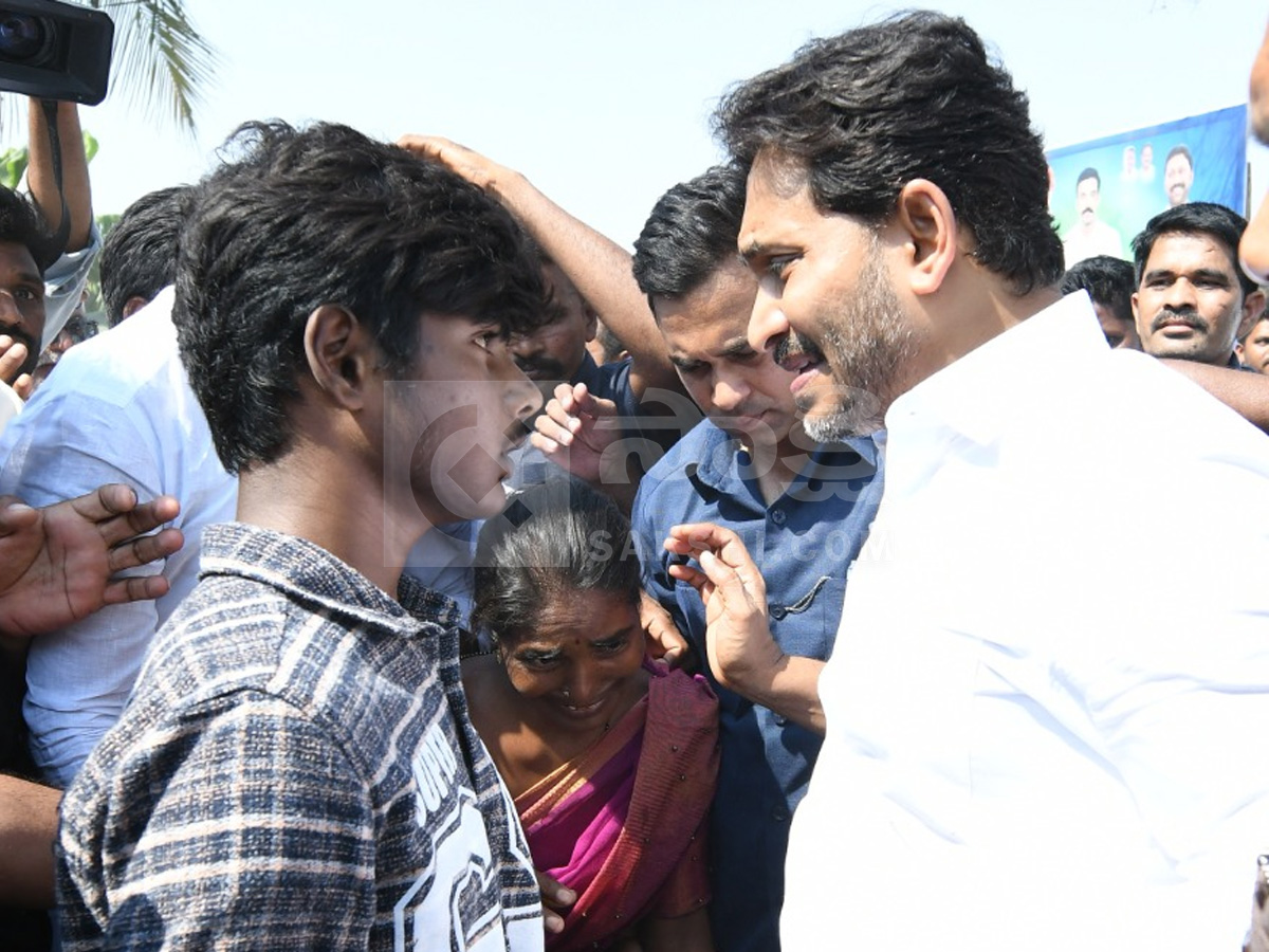 YS Jagan Pulivendula Tour 2nd Day Photos19