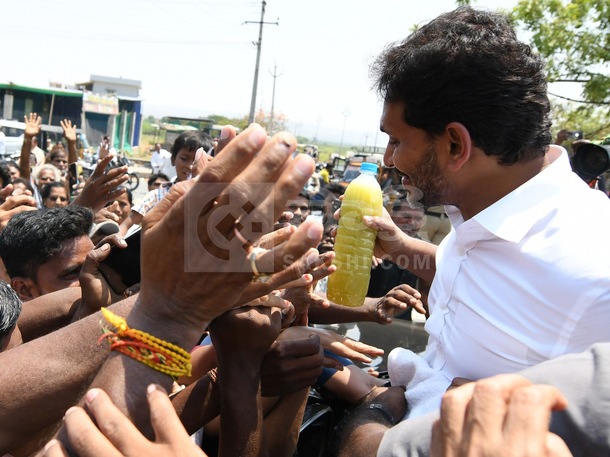 YS Jagan Pulivendula Tour 2nd Day Photos30