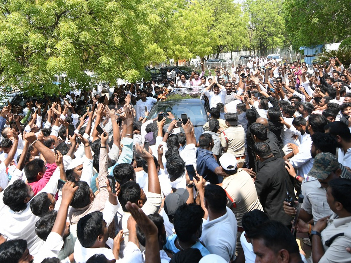 YS Jagan Pulivendula Tour 2nd Day Photos36