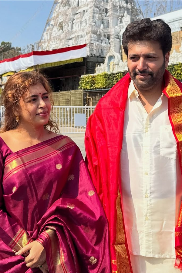 Actor Ravi Mohan, Along with Kenishaa Francis visited Tirumala Temple Photos3